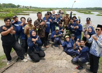Perkuat Ketahanan Ekosistem Muara Beting, SUCOFINDO Tanam 5.000 Bibit Mangrove