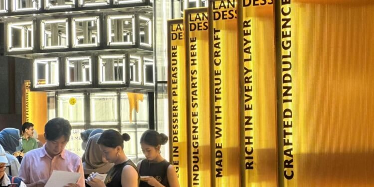 Crazy Dessert Festival in ASHTA District 8