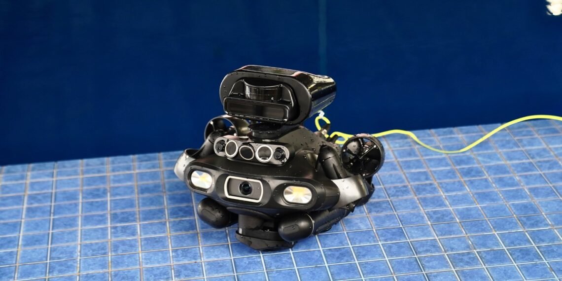 Teknologi ROV FIFISH E-MASTER Tingkatkan Keamanan Inspeksi Bawah Air