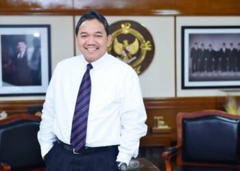 Achsanul Qosasi Kawal Langsung Ujian Doktor Dosen UNIBA Madura, Tegaskan Komitmen Mutu Akademik