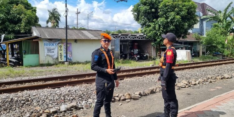 Jangan Nekat Ngabuburit di Rel! KAI Daop 9 Jember Intensifkan Patroli Udara dan Penertiban Jalur