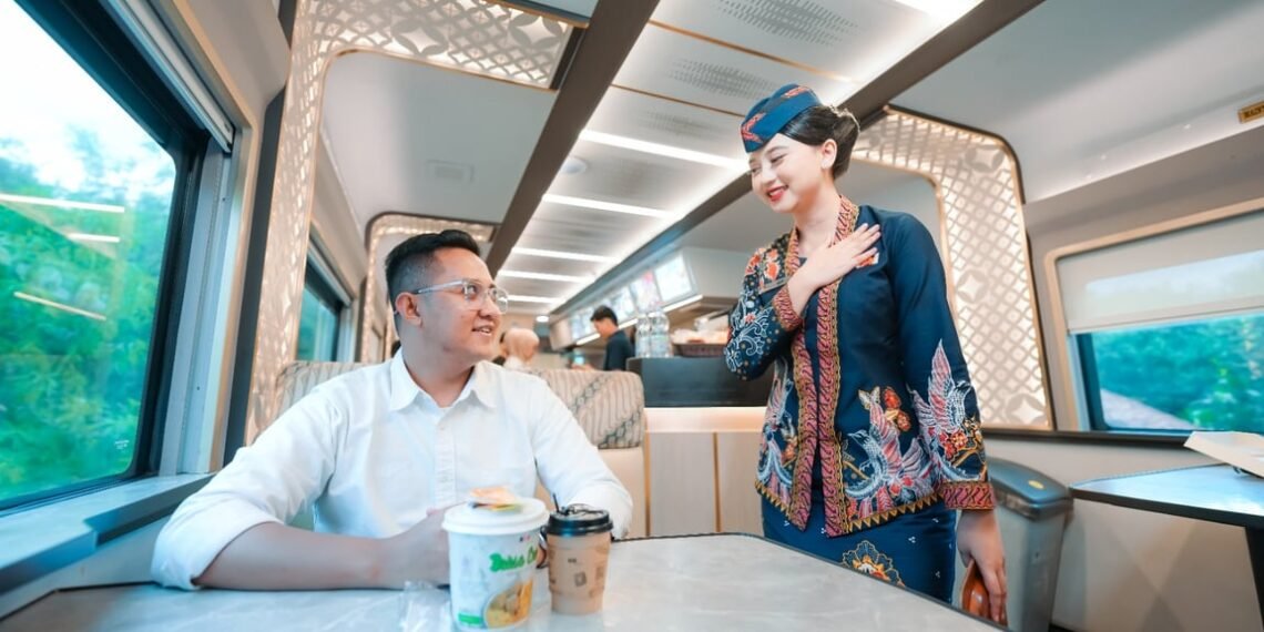 Kolaborasi dengan Kementerian Perdagangan, KAI Services Perkenalkan Produk UMKM di Kereta