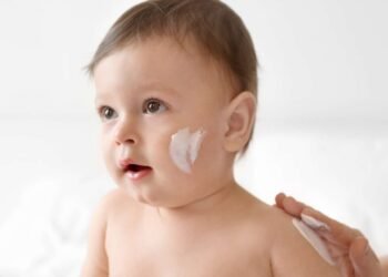 5 Kandungan Penting dalam Skincare Bayi yang Wajib Diperhatikan Orang Tua