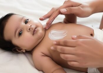 Cara Memilih Lotion Bayi untuk Newborn agar Tidak Iritasi dan Tetap Lembap