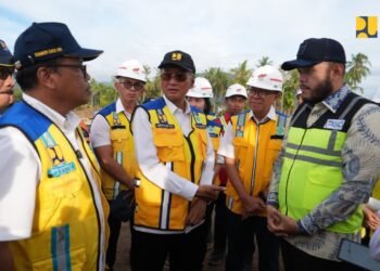 Tinjau Normalisasi Sungai Air Dingin Padang, Menteri PU Instruksikan Percepatan Penanganan dan Keterlibatan Masyarakat Melalui Program Padat Karya