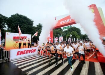 Dari Perayaan ke Aksi Nyata, 3.000 Enervon Family Immunity Kit Disalurkan ke Tujuh Daerah di Indonesia