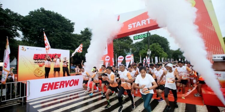 Dari Perayaan ke Aksi Nyata, 3.000 Enervon Family Immunity Kit  Disalurkan ke Tujuh Daerah di Indonesia