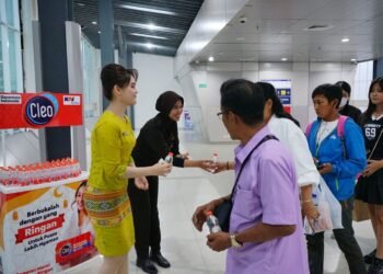 KAI Bandara Fasilitasi Penumpang Berbuka Puasa di Stasiun dan Dalam Kereta