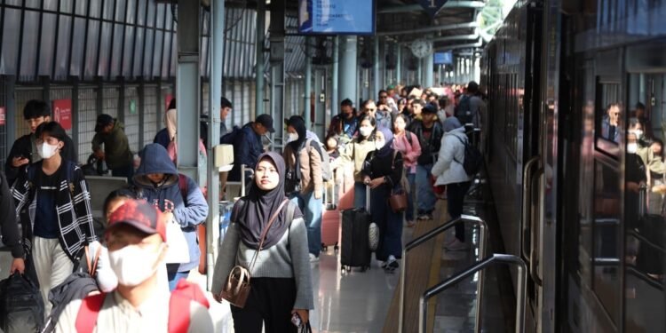 Hari ini Pemesanan Tiket Mudik untuk Keberangkatan kereta api H1 Lebaran dan Tiket Masih Tersedia, KAI Daop 1 Jakarta Ajak Masyarakat Atur Waktu Perjalanan