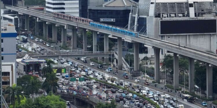 Transportasi Publik Bukan Lagi Alternatif, Kepastian Rute dan Tarif Jadikan LRT Jabodebek Pilihan Utama