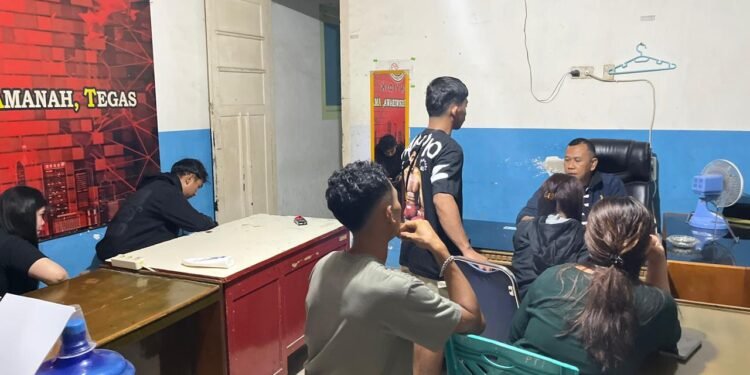 Razia Satpol PP di Kos-kosan, Amankan Tiga Pasang Muda Mudi