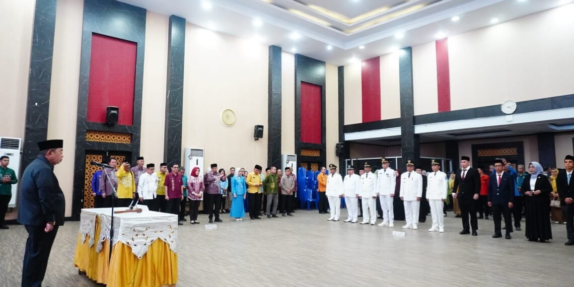 15 Pejabat Administrator Dilantik. Ini Daftarnya