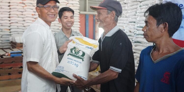 Jelang Lebaran Idulfitri, Pemkot Bagikan Bantuan Pangan Bagi 15.224 KK