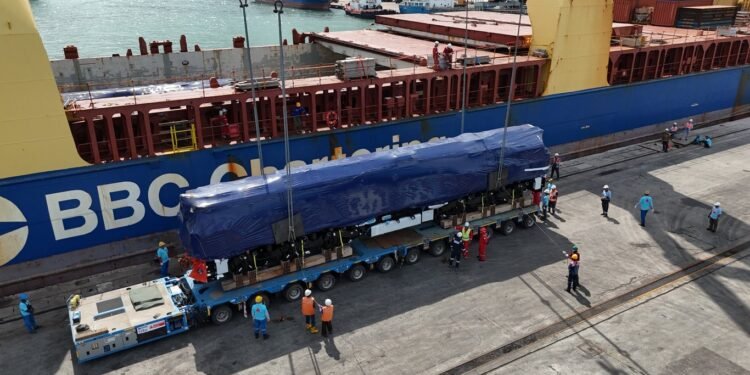 Pengadaan 54 Lokomotif CC 205 Tuntas, KAI Divre IV Siap Amankan Ketahanan Energi Nasional