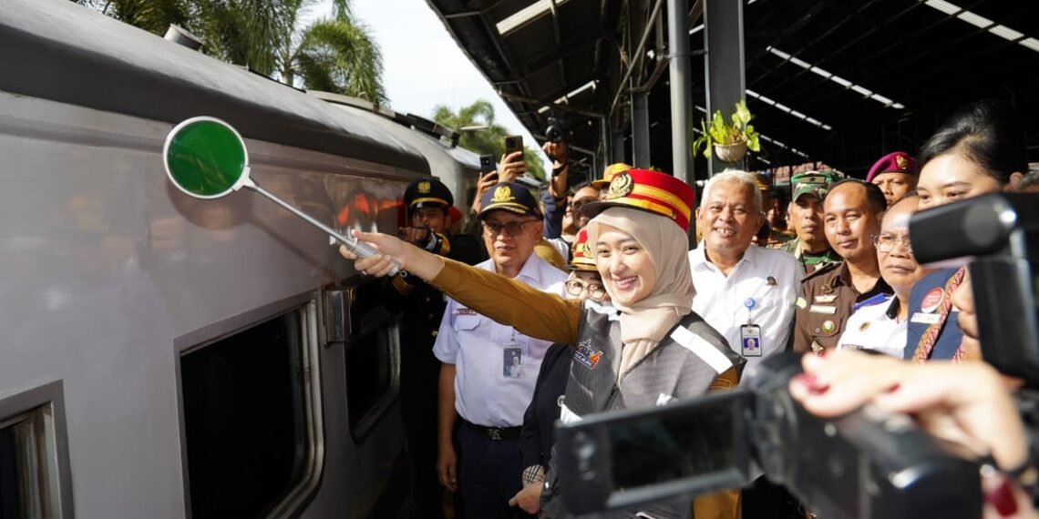 Wakil Gubernur Lampung Lepas 1.616 Peserta Mudik Gratis, Manfaatkan Layanan Kereta Api untuk Perjalanan Aman dan Nyaman
