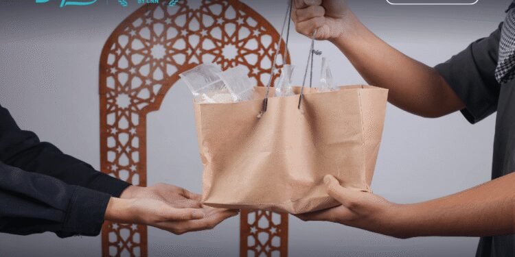 Dupoin Futures Gelar Kegiatan “Level Up Ramadan”, Bagikan Takjil di Kawasan Stasiun Sudirman