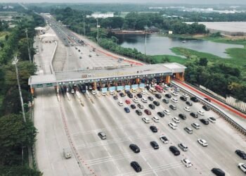 Tembus 523 Ribu Kendaraan Melintas di Gerbang Tol Cikampek Utama, Mobilitas ke Timur Trans Jawa Melonjak Signifikan