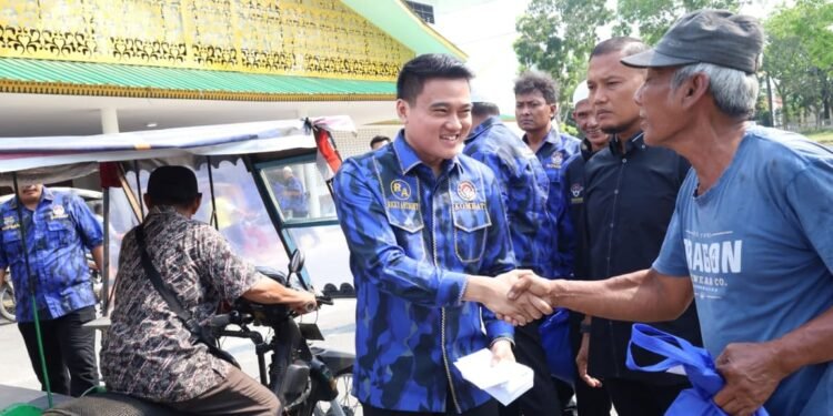 Ramadan Berkah Jelang Lebaran, KOMBAT Sumut Berbagi Taliasih dan Bingkisan untuk Ribuan Warga