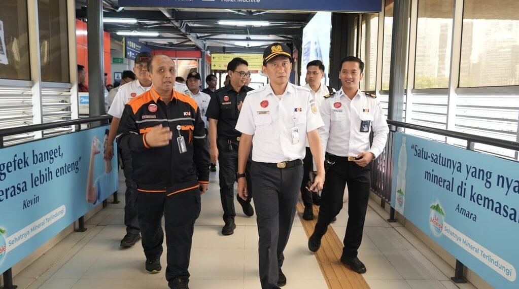 Dirut KAI Tinjau LRT Jabodebek, Pastikan Kesiapan Layanan Angkutan Lebaran 2026