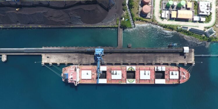 Fitch Menaikkan Asumsi Harga Komoditas, Ini Prospeknya