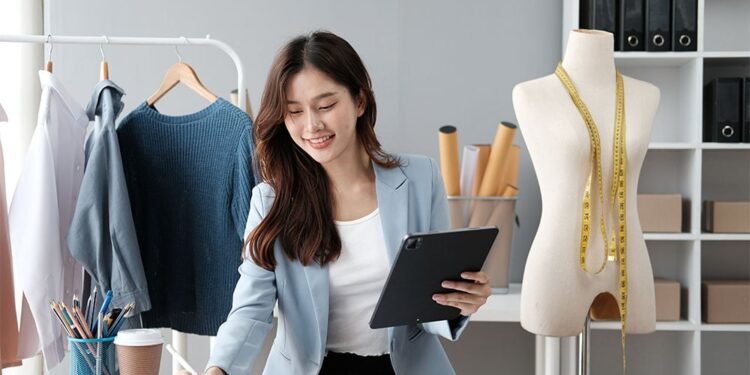 Peluang Bisnis Fashion dari Lulusan Desain Produk Busana