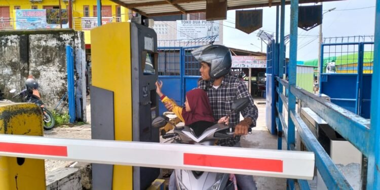 Pelindo Multi Terminal Parepare Terapkan Pembayaran Nontunai di Pintu Masuk Pelabuhan Nusantara