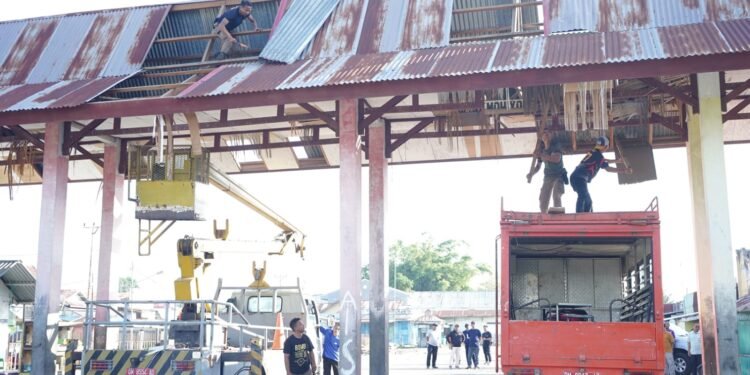 Eks Terminal Andalas Mulai Dibongkar, Aktivitas Miras dan Prostitusi Jadi Sorotan