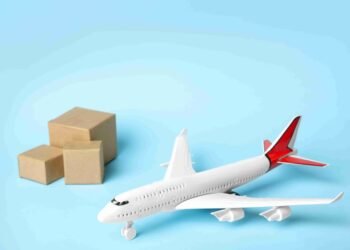 Pilih Express atau Economy? Trik Tepat Waktu Saat Kirim Paket Ke Luar Negeri