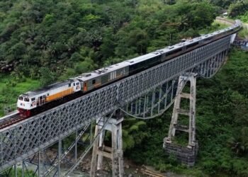 KAI Daop 2 Bandung Tanggapi Viral Jembatan Cirahong, Tekankan Prioritas Keselamatan Perjalanan KA