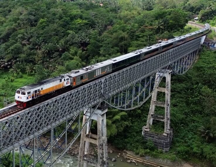 KAI Daop 2 Bandung Tanggapi Viral Jembatan Cirahong, Tekankan Prioritas Keselamatan Perjalanan KA