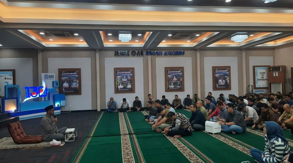 Pengajian Rutin di Jackone Hall, Pekerja BRI Region 6 Perdalam Pemahaman Ibadah