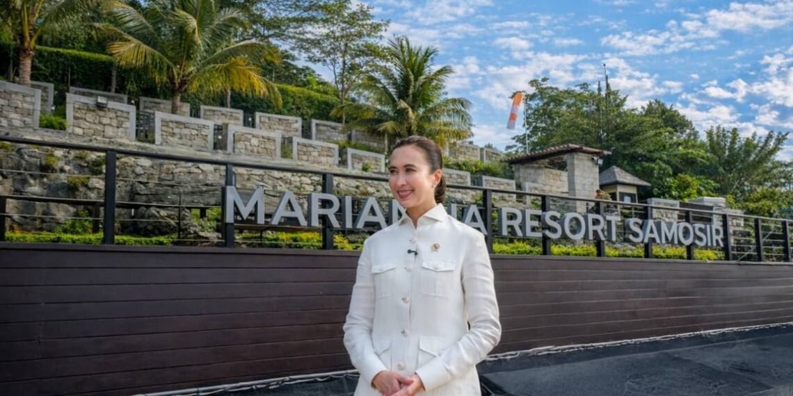 Menteri Pariwisata Tinjau Pengembangan Danau Toba di Samosir