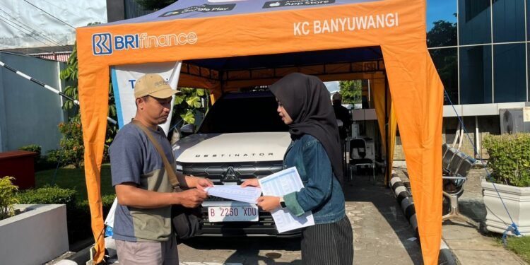 BRI Finance Optimalkan Potensi Pasar Daerah melalui Pameran Otomotif di Banyuwangi