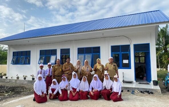 Respon Cepat PTPN Group Bangun Kembali Gedung Sekolah di Rokan Hulu Pasca Terbakar