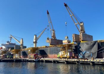 Pasokan Pupuk Terjaga, Pelabuhan Tanjung Wangi Catat Aktivitas Positif Awal Tahun