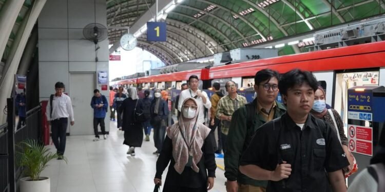 Pengguna LRT Jabodebek Tembus 127 Ribu, Jadi Alternatif Mobilitas di Tengah Penyesuaian Operasional Bekasi