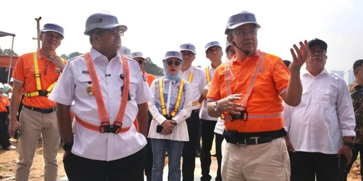 Tak Lagi Kesulitan Air, Warga Semanan Kini Nikmati Layanan Dari IPA Portabel PAM JAYA