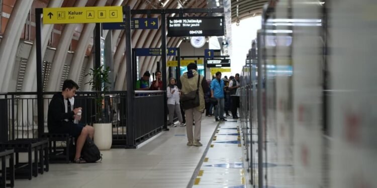 Lonjakan Signifikan Pengguna LRT Jabodebek Selama Libur Panjang, Tumbuh Lebih dari 138% dibanding 2025