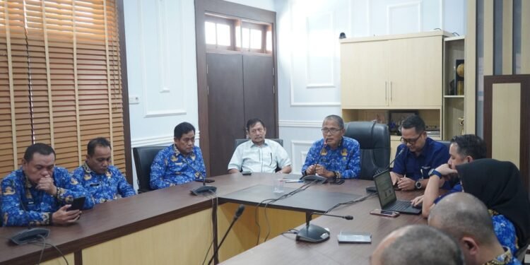 BAZNAS Salurkan Bantuan Usaha dan Logistik Untuk 260 Warga Kota Gorontalo BAZNAS Salurkan Bantuan Usaha dan Logistik Untuk 260 Warga Kota Gorontalo
