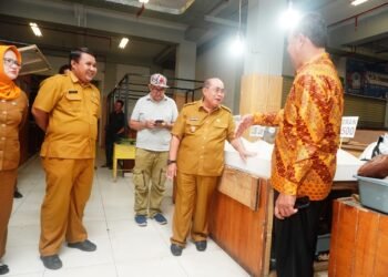 Wali Kota Adhan Sidak Pasar Sentral, Pastikan Harga dan Stok Bahan Pokok Stabil