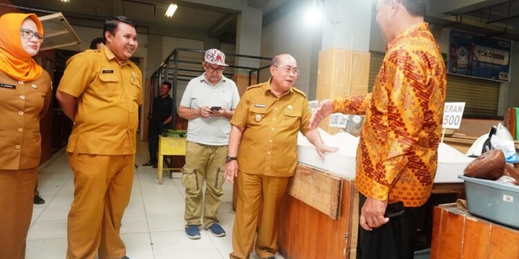 Wali Kota Adhan Sidak Pasar Sentral, Pastikan Harga dan Stok Bahan Pokok Stabil