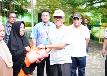 Warga Serbu Program Pasar Murah Dinas Perdagin Kota Gorontalo Jelang Idul Adha