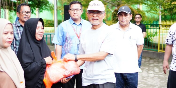Warga Serbu Program Pasar Murah Dinas Perdagin Kota Gorontalo Jelang Idul Adha