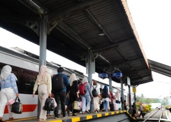 Libur Panjang Hari Buruh Internasional, KAI Divre IV Tanjungkarang Layani 11.967 Penumpang