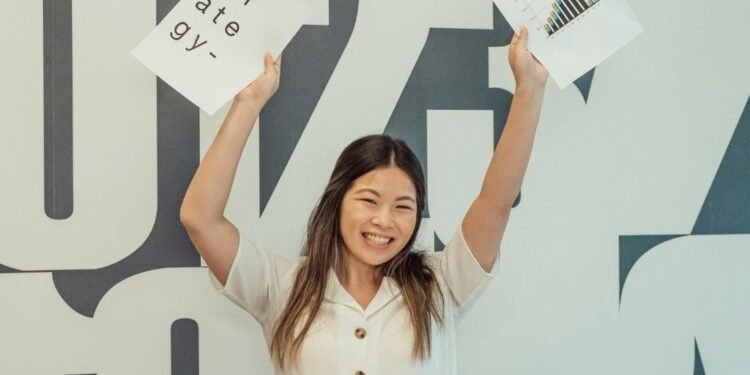 Ciri-Ciri Orang Sukses di Usia Muda, Ternyata Bukan Soal Flexing