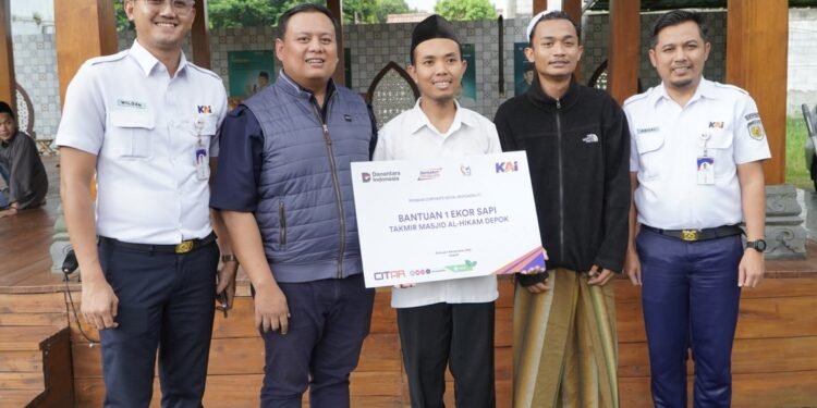Sambut Idul Adha, KAI Daop 1 Jakarta Salurkan Bantuan Hewan Qurban melalui Program TJSL kepada Lembaga Sosial