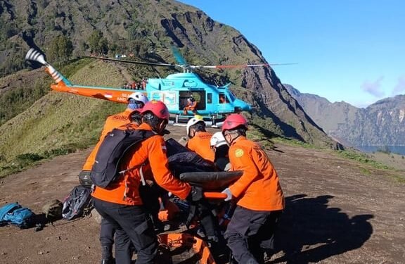 Helikopter FINNS Search & Rescue berhasil evakuasi wisatawan terluka dari Gunung Rinjani