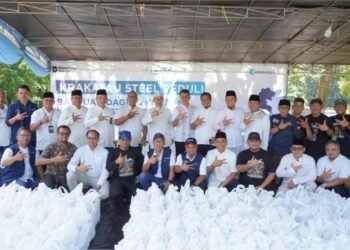 Krakatau Steel Group Salurkan Daging Kurban  untuk Masyarakat Cilegon