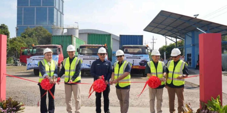 Holding Perkebunan Nusantara Percepat Distribusi Minyak Goreng Indonesia Timur Lewat Pengemasan Surabaya