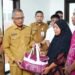 Pemkot Gercep, Serahkan Bantuan Untuk Korban Kebakaran Di Wumialo